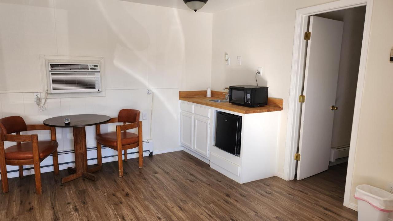 Golden Arrow Motel 라마 외부 사진